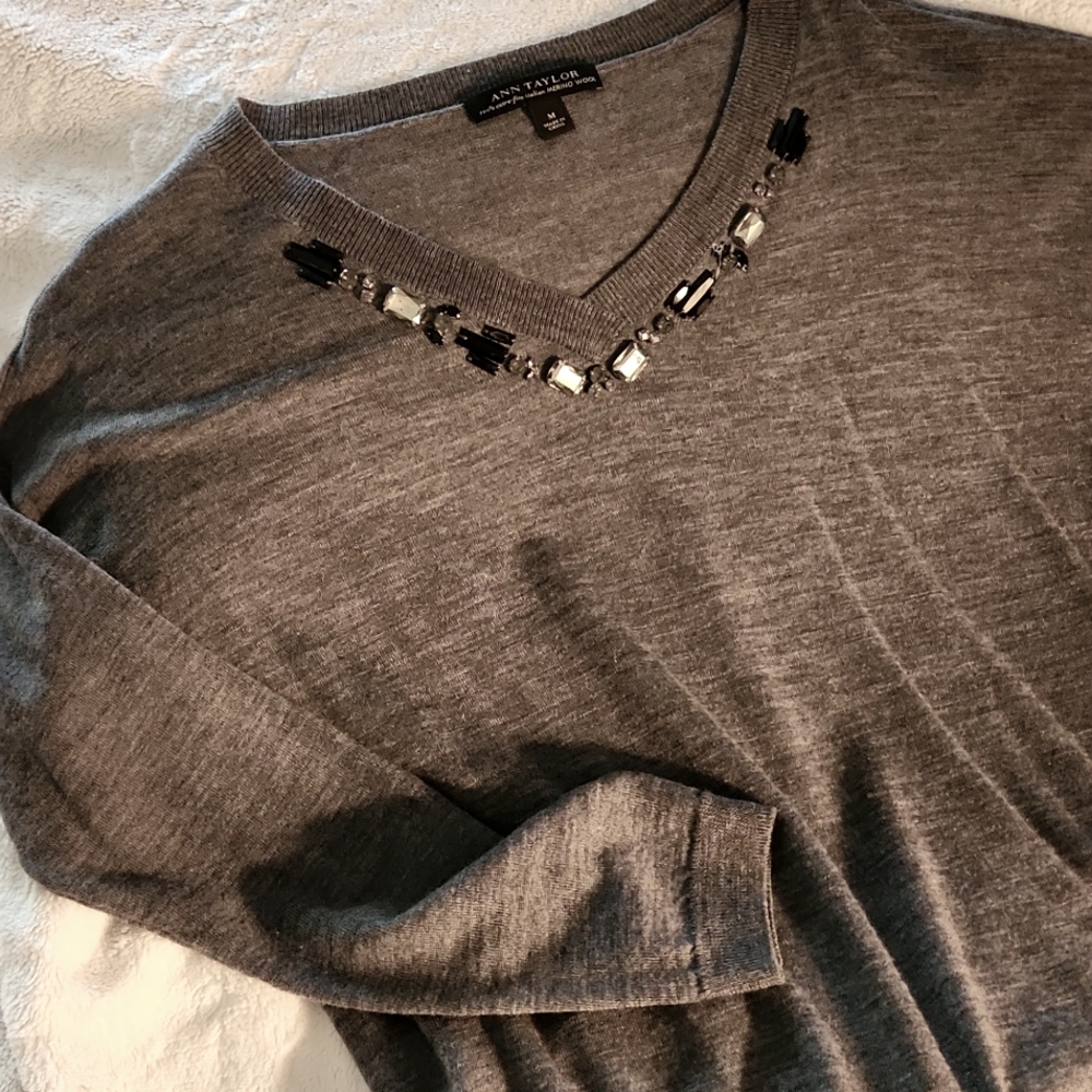Ann Taylor ladies jewel neck sweater